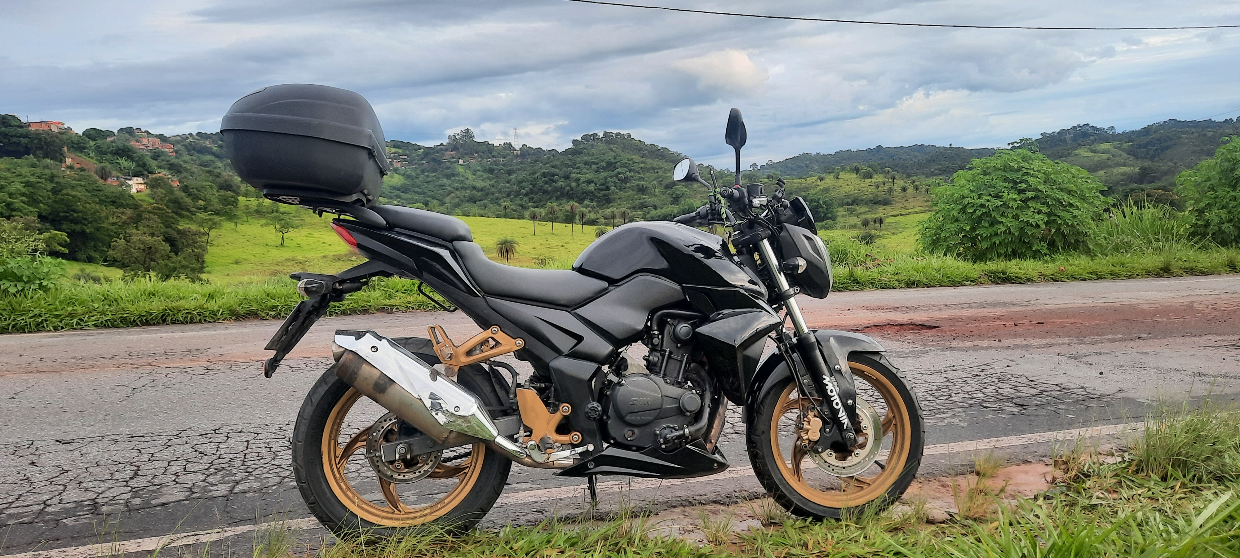 NEXT 250 preta